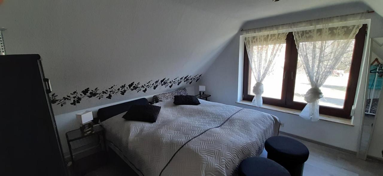Ferienwohnung Rosi Stoppa Burg  Exteriör bild